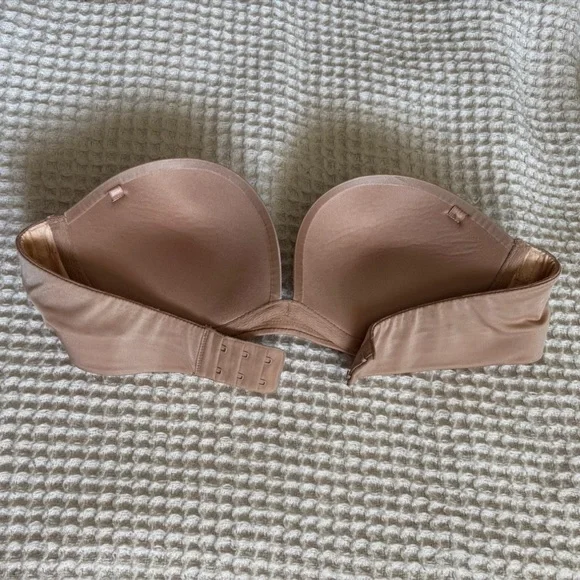 Victoria Secret Strapless Bra - Picture 2 of 3